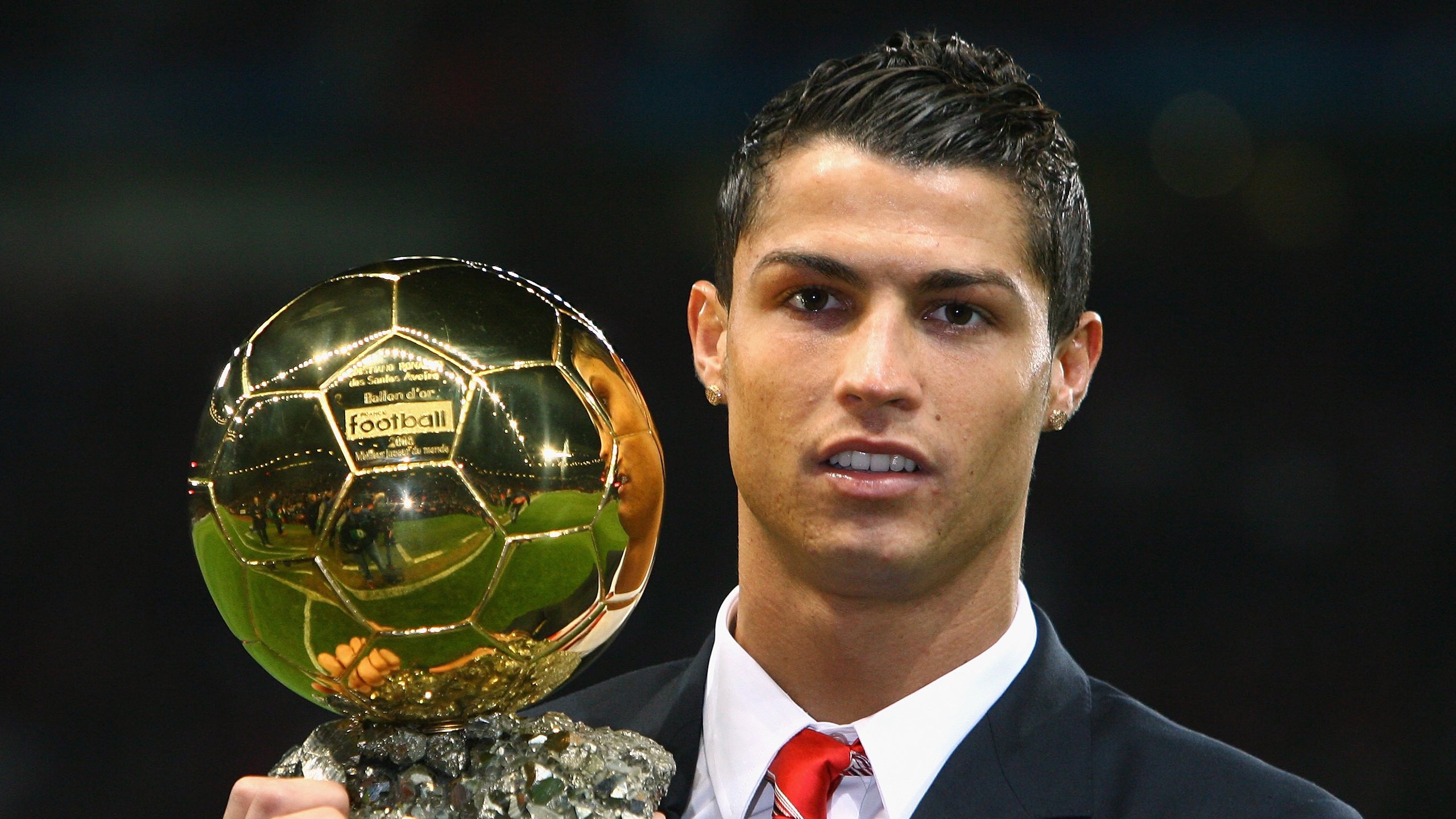 马德里竞争性运动加油,皇朝观众平迎击,马德里竞技战术解析