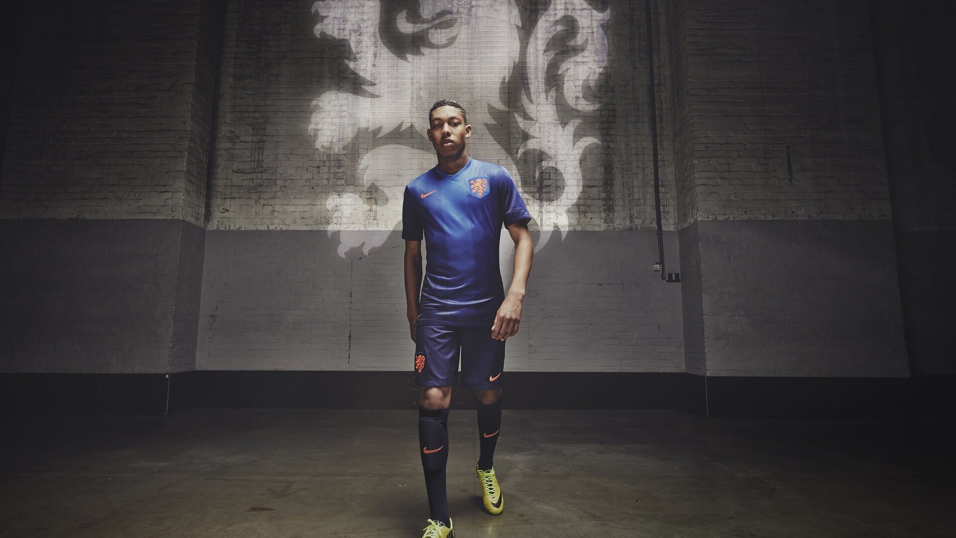 意甲：那不勒斯1-0赢下热那亚，奥斯梅恩中柱后逆转成功，那不勒斯主力门将